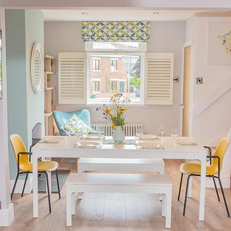 הוילה Modern 3-Bed House On Tarporley High Street מראה חיצוני תמונה